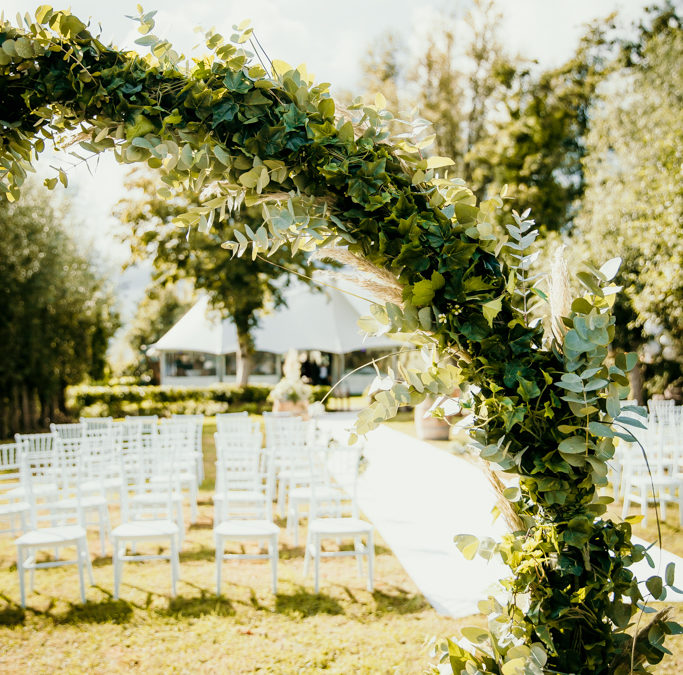 Italiaanse bruiloft in eigen tuin
